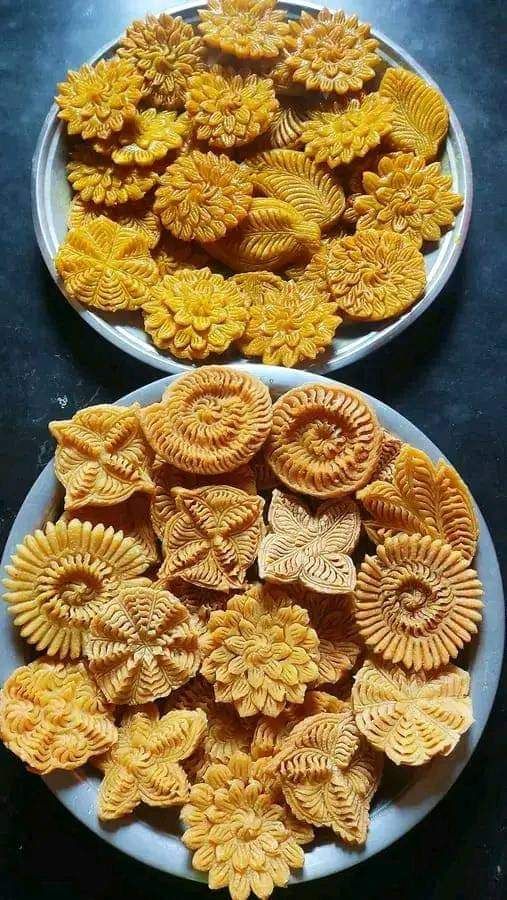 ছোট নকশি পিঠা